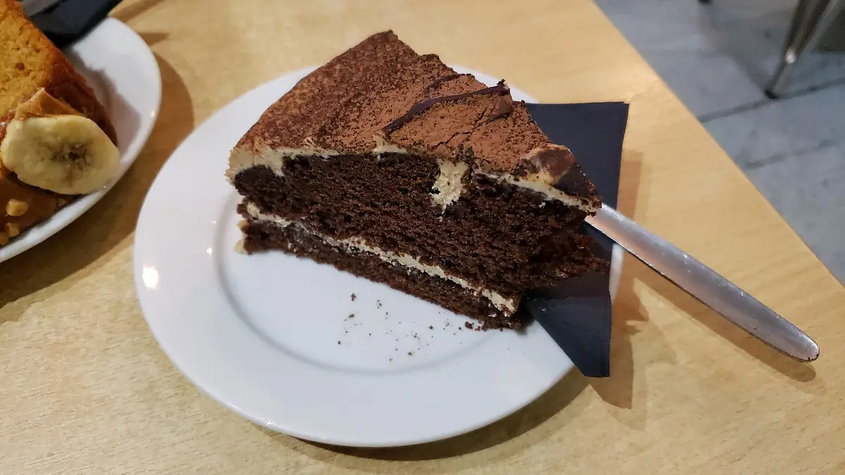 Pollen in the Park – cake shop in Ferris Town, Truro